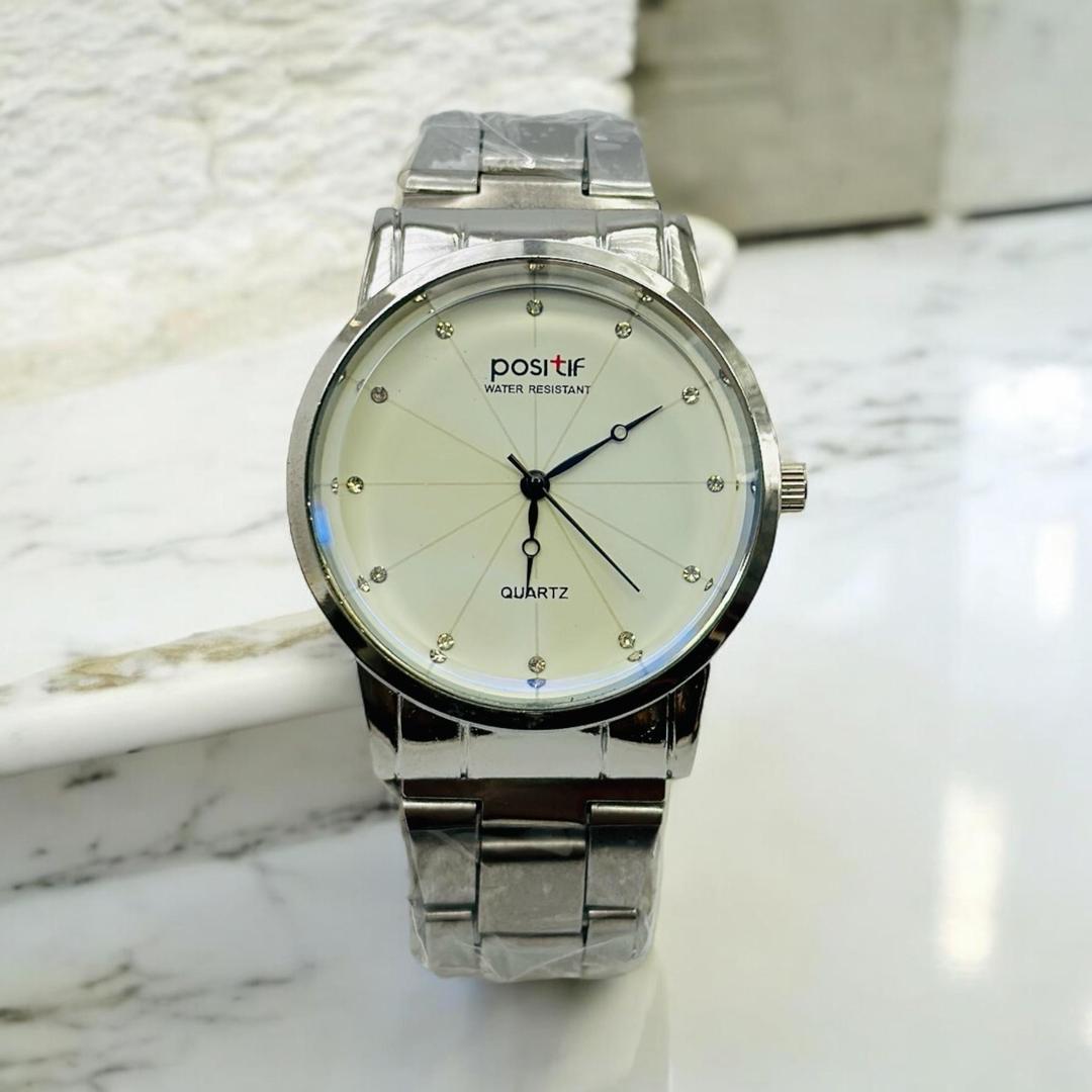 Man formal analogue watch ⌚️